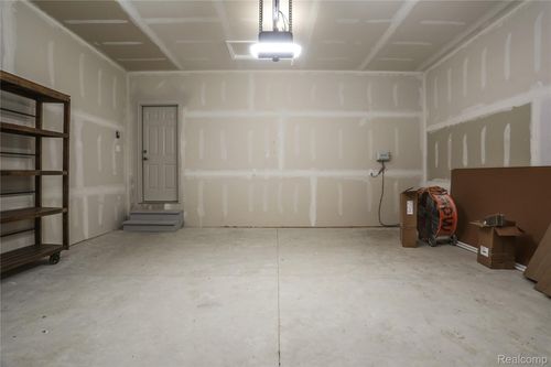 2352 Provencal Dr, Commerce Township, MI, 48382-2443 | Card Image