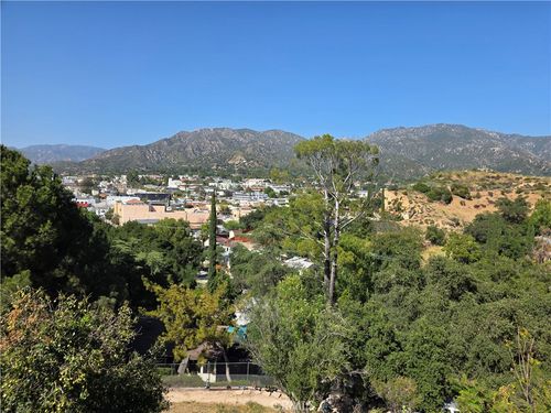 9739 Oak Bend Dr, Tujunga, CA, 91042 | Card Image