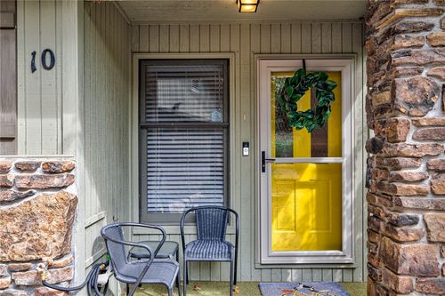 10 Victoria Ln, Bella Vista, AR, 72715-8830 | Card Image