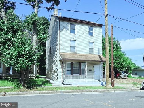 211 Broad St, BEVERLY, NJ, 08010-1104 | Card Image