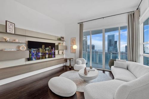4111-951 Brickell Ave, Miami, FL, 33131-3930 | Card Image