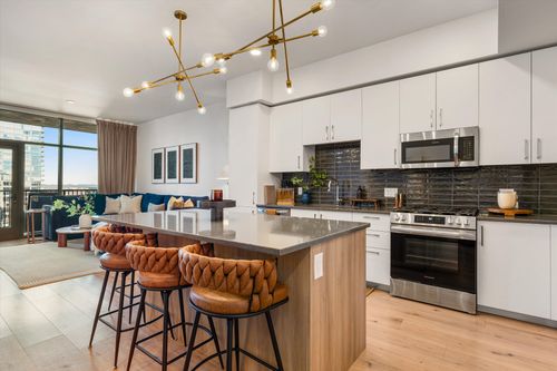 1203-1212 Demonbreun St, Nashville, TN, 37203-7596 | Card Image