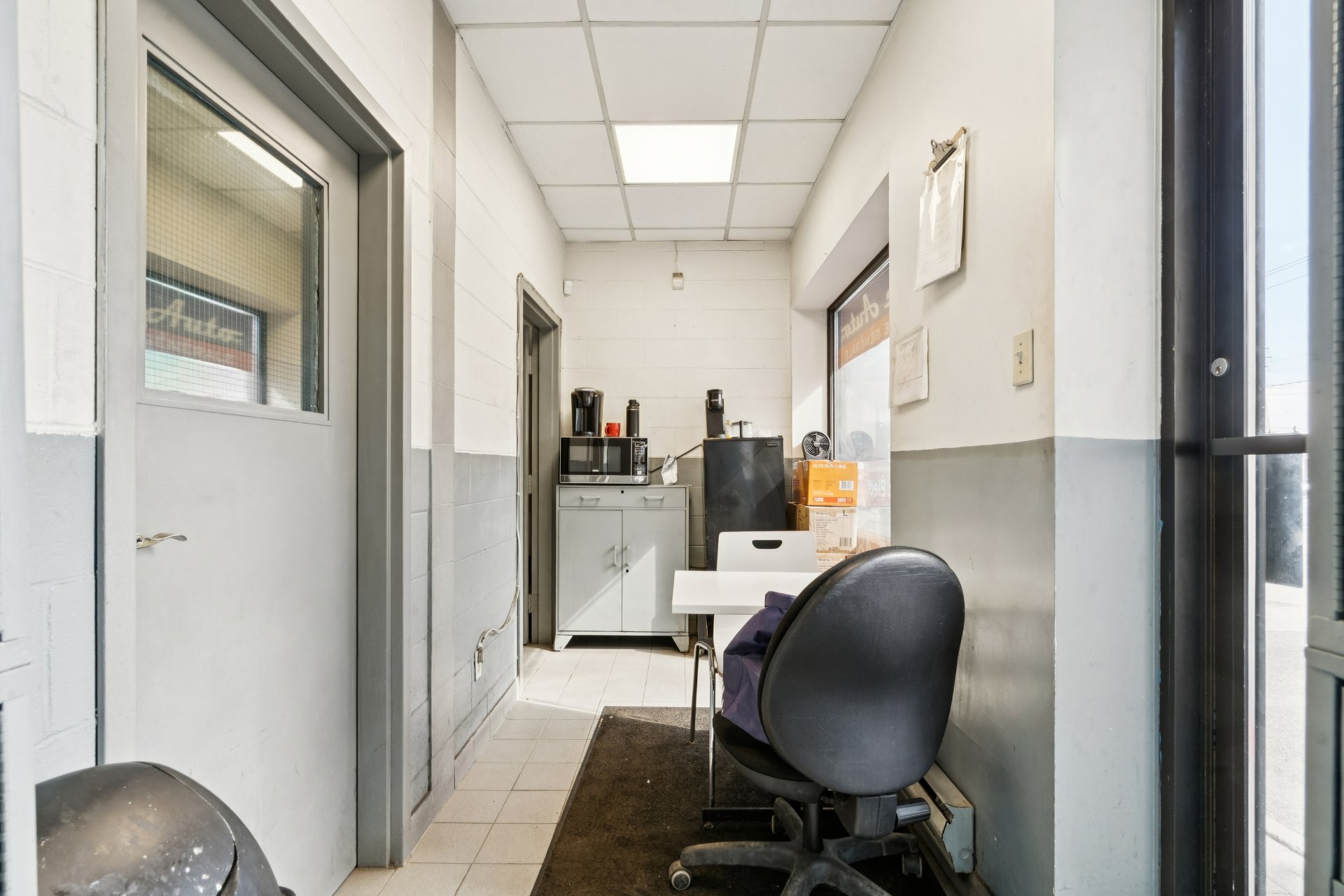 Commercial Sale in Montréal (LaSalle) 2