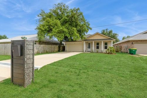 26 10th Ave, SHALIMAR, FL, 32579-1340 | Card Image