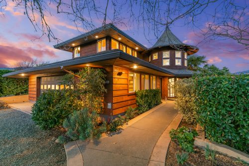 157 Ashland Acres Rd, Ashland, OR, 97520-9603 | Card Image