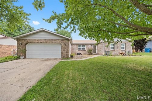 705 Leighigh Dr, Swansea, IL, 62226-1002 | Card Image