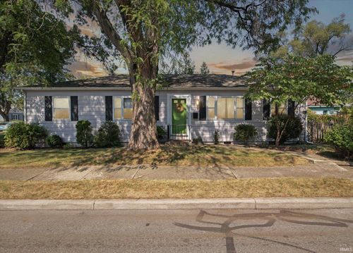 2003 E Washington St, South Bend, IN, 46617-3456 | Card Image