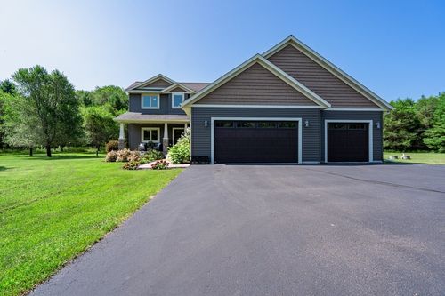 E8270 660th Avenue, Elk Mound, WI, 54739 | Card Image