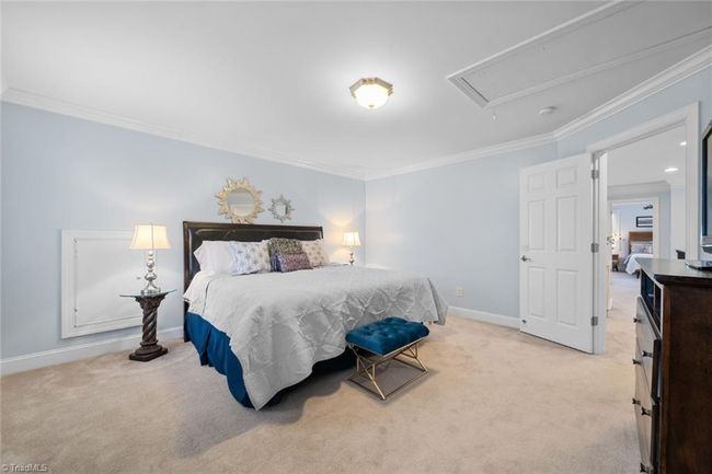 Upper Level | Image 32