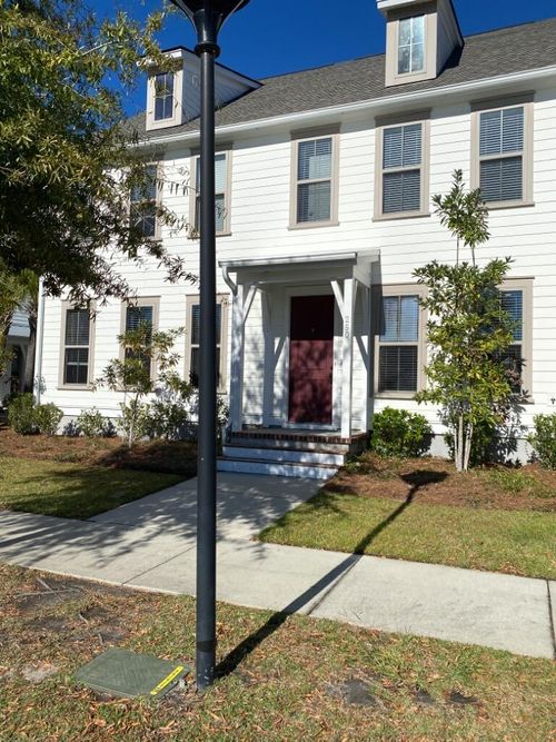 250 Oak Park St, Summerville, SC, 29486-8260 | Card Image