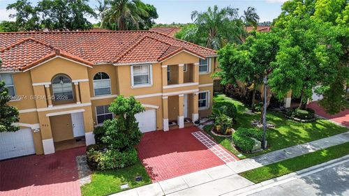 913 Nw 135th Avenue, Pembroke Pines, FL, 33028 | Card Image