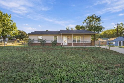 221 Hickory St, Bristow, OK, 74010-2619 | Card Image