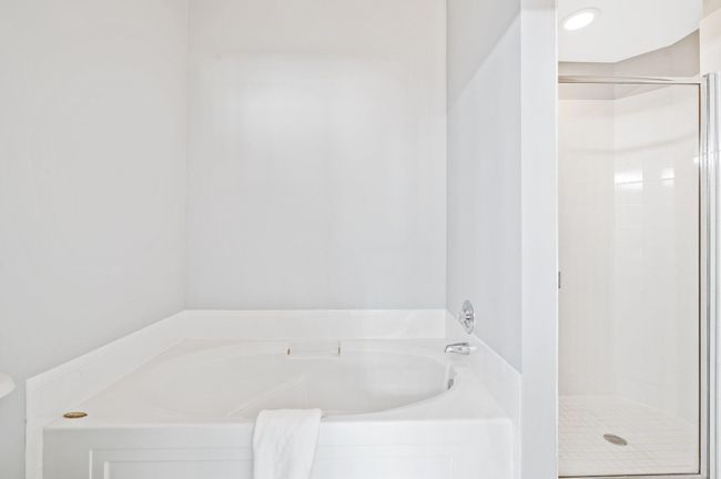 3258 Jog Park Dr, Condo with 2 bedrooms, 2 bathrooms and null parking in Greenacres FL | Image 22
