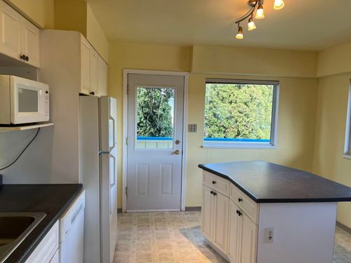 upperstair-8XXX No3 Road, Richmond, BC, V6Y2E4 | Card Image
