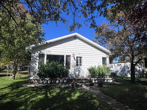 216 2nd St Se, Sebeka, MN, 56477-6003 | Card Image
