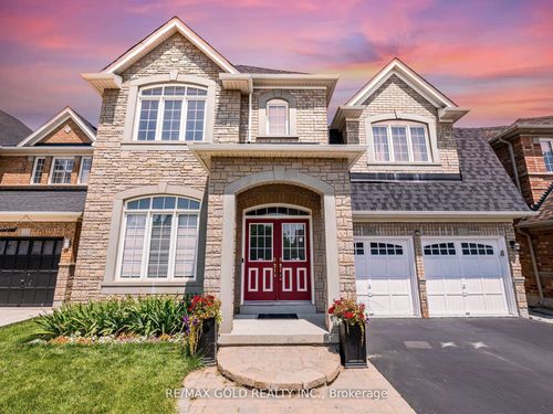 36 Treegrove Cres, Brampton, ON, L7A0K4 | Card Image