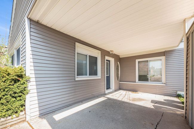22493 E 10 Mile Rd, House other with 2 bedrooms, 1 bathrooms and null parking in Saint Clair Shores MI | Image 16