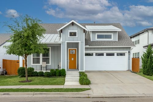 8405 Hubble Walk, Austin, TX, 78744-4690 | Card Image