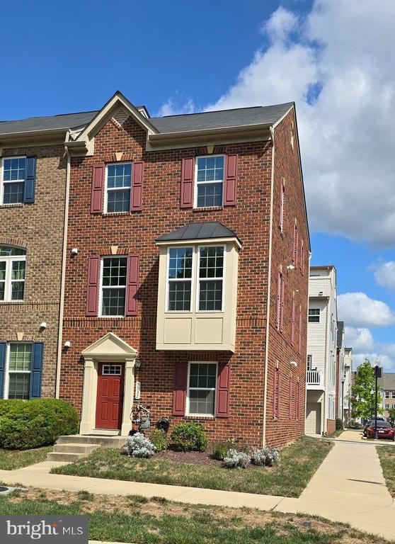 Glover Park Dr, Upper Marlboro, MD 20772