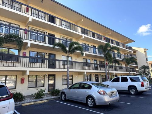 b305-315 30th Ave W, BRADENTON, FL, 34205-8082 | Card Image