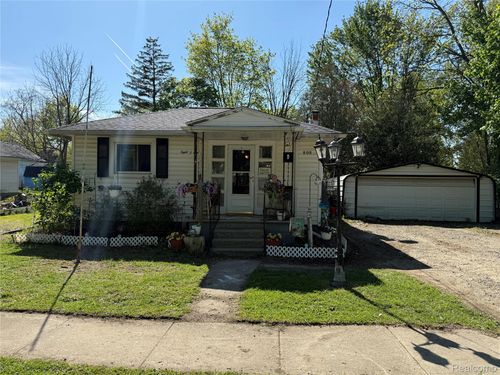 808 Broadway Ave, Owosso, MI, 48867-4506 | Card Image