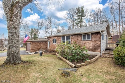105 Bushwick Ln, Highland Lakes, NJ, 07422-2011 | Card Image
