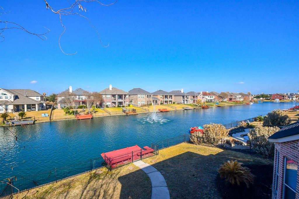 Billabong Crescent Ct, Cypress, TX 77429