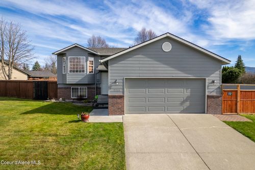 2208 N Stagecoach Dr, Post Falls, ID, 83854-9287 | Card Image