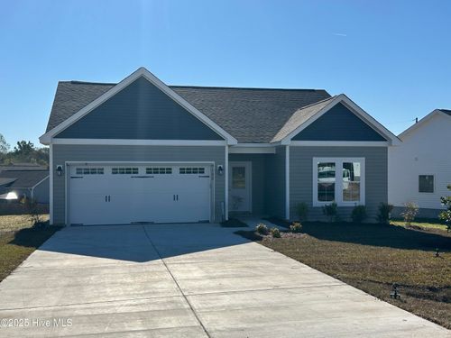 102 Dole Ct, Richlands, NC, 28574-6414 | Card Image