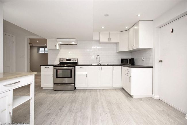 15 First St, House other with 4 bedrooms, 2 bathrooms and 5 parking in Waterdown ON | Image 21