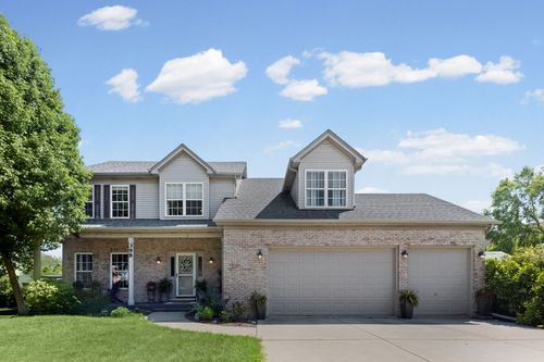 398 Essex Dr, Oswego, IL, 60543-7943 | Card Image