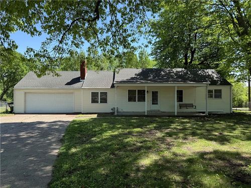 13227 Bennington Ave, Grandview, MO, 64030-3249 | Card Image