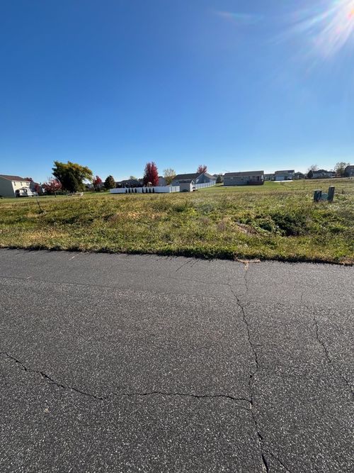 194 Harvest Glenn Dr, DAVIS JUNCTION, IL, 61020-9406 | Card Image