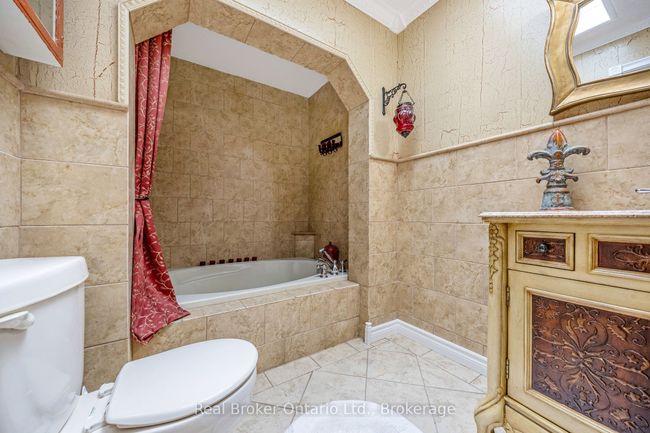 6024 Fourth Line, House other with 5 bedrooms, 3 bathrooms and 10 parking in Orton ON | Image 24