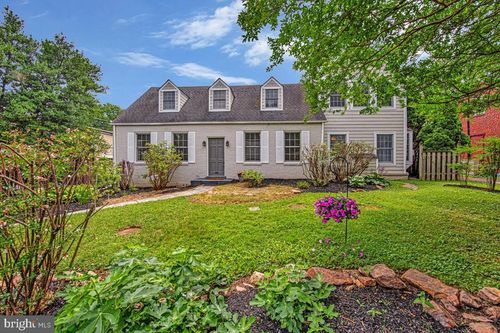 115 Lucas Ln, BETHESDA, MD, 20814-1453 | Card Image
