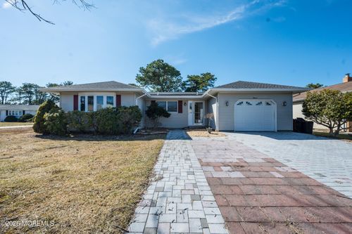 11 Olstins Ct, Toms River, NJ, 08757-6243 | Card Image