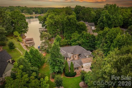 7365 Gabriel St, Sherrills Ford, NC, 28673-7728 | Card Image