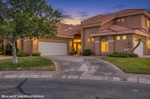 725 Ventana Cir, Mesquite, NV, 89027-3301 | Card Image
