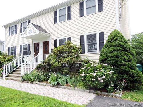 211 Hunyadi Ave, Fairfield, CT, 06824-4119 | Card Image