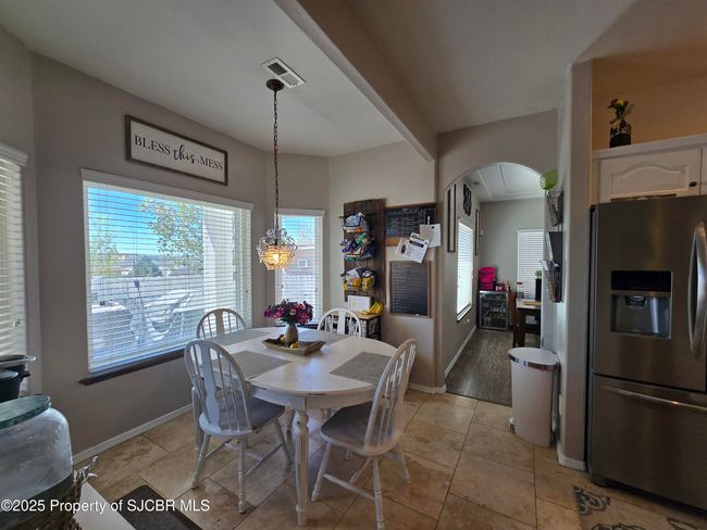 dining room in kitchen | Image 12