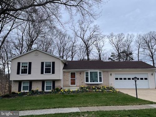 8306 Cushing Ct, SPRINGFIELD, VA, 22153-3302 | Card Image