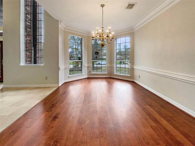 18418 Forest Elms Dr, House other with 5 bedrooms, 4 bathrooms and 2 parking in Spring TX | Image 11