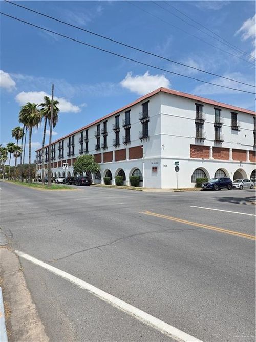 28-1418 Beech Ave, Mcallen, TX, 78501-4672 | Card Image