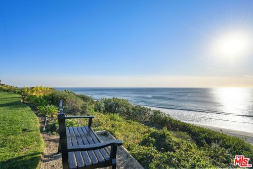 6774 Las Olas Way, MALIBU, CA, 90265-4138 | Card Image