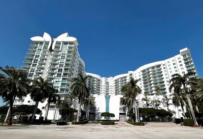 1101 - 7910 Harbor Island Dr, Condo with 2 bedrooms, 2 bathrooms and null parking in North Bay Village FL | Image 1