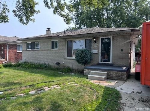 25530 Huron St, Roseville, MI, 48066-4908 | Card Image