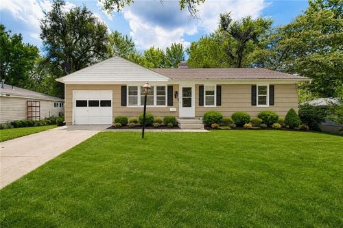11210 Donnelly Ave, Kansas City, MO, 64134-3526 | Card Image