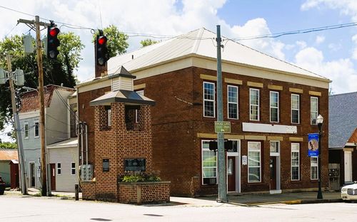 300 Main St, Falmouth, KY, 41040-1267 | Card Image
