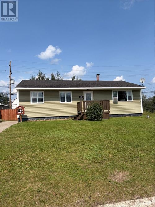 307 Dineen Cres, Labrador City, NL, A2V1E3 | Card Image