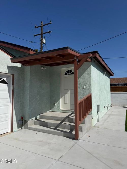 b-945 S H St, Oxnard, CA, 93030-6808 | Card Image